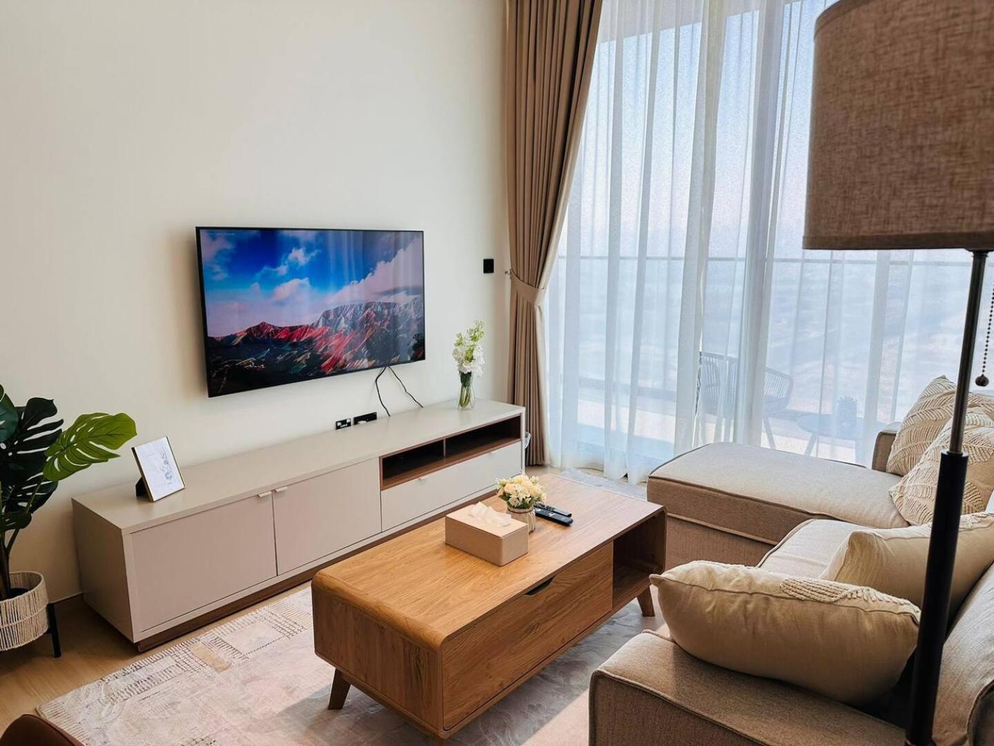 Apartment Stunning Brand New 1 Bedroom Dubai