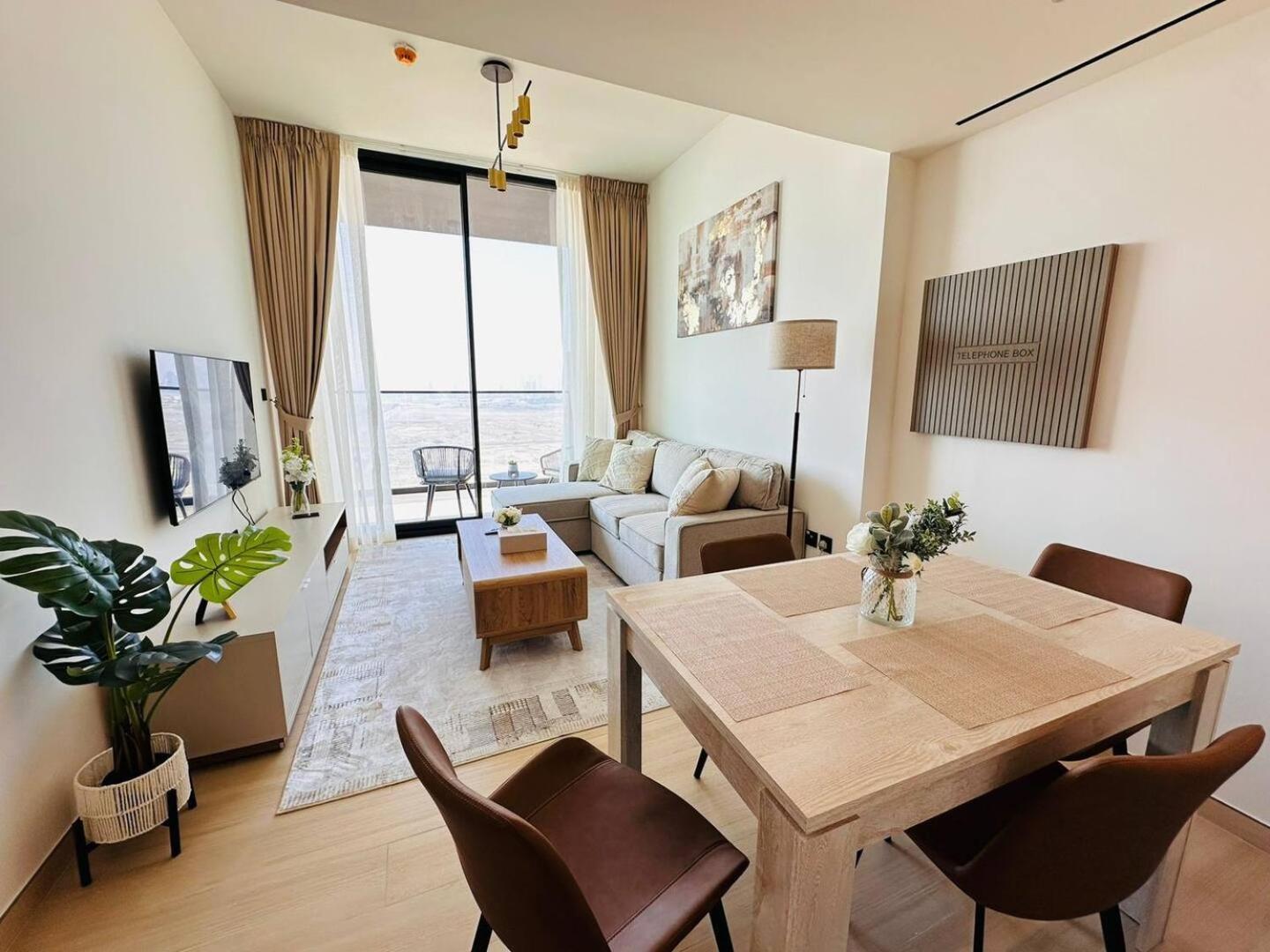 Apartment Stunning Brand New 1 Bedroom *